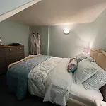 A La Maison - De Luxe بيت للعطل