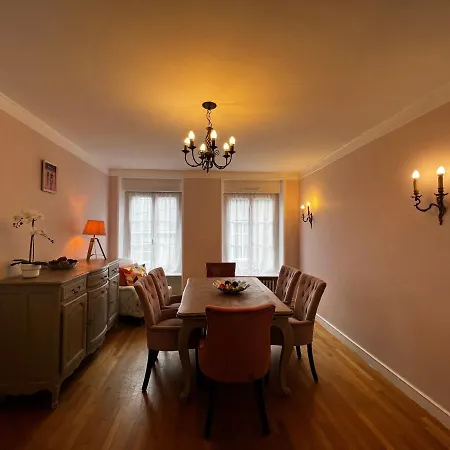 A La Maison - De Luxe *