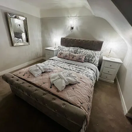 A La Maison - De Luxe Domfront (Orne)
